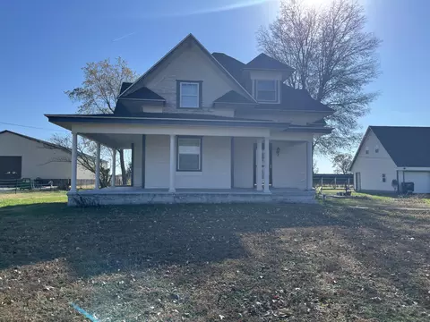 2258 E Buffalo St, Bolivar, MO 65613