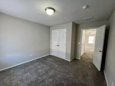 330 W Summit St, Aurora, MO 65605 photo 8