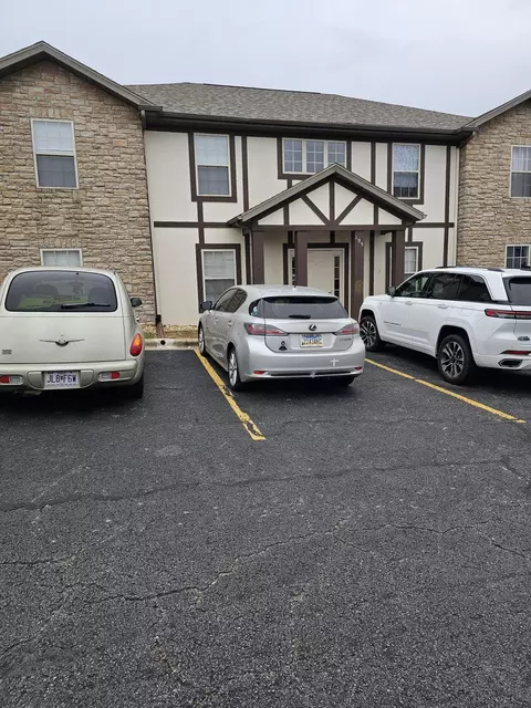 195 Toni Ln #3, Branson, MO 65616