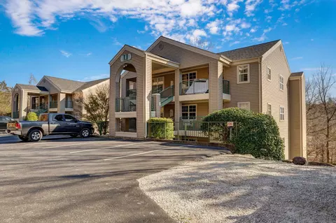 595 Timbercreek Rd #J-101, Branson, MO 65616