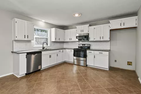600 S 10th Ave, Ozark, MO 65721 photo 9