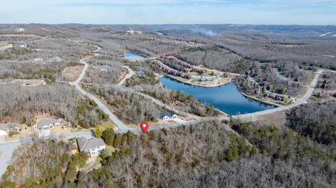 4 Fox Hollow Road, Branson West, MO 65737