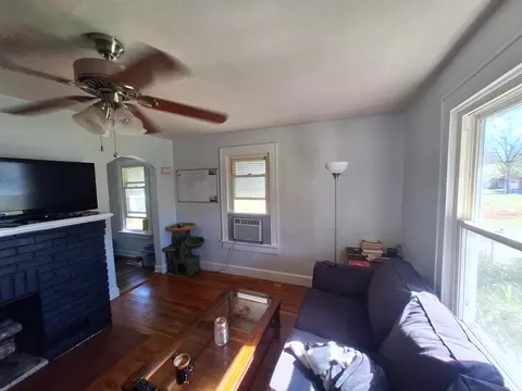 2025 W Walnut St, Springfield, MO 65806 photo 2