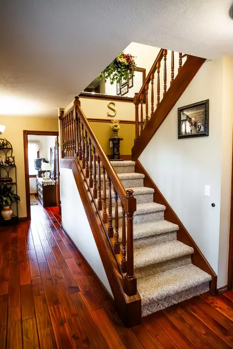 Entry Way - 841 E Hubble Dr, Marshfield, MO 65706 photo 1 of 8
