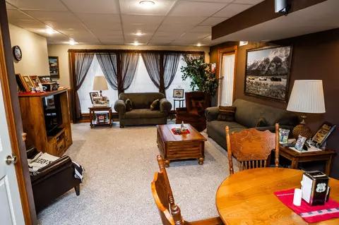 Living - 841 E Hubble Dr, Marshfield, MO 65706 photo 2 of 2