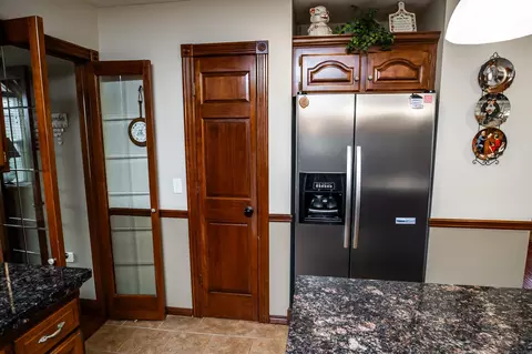 Entry Way - 841 E Hubble Dr, Marshfield, MO 65706 photo 4 of 8