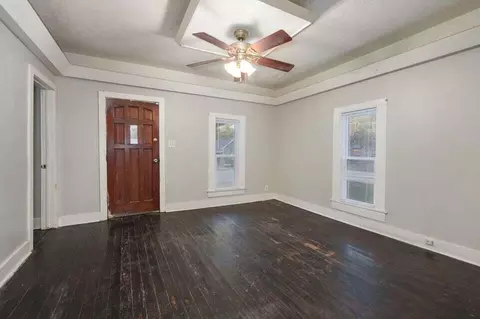 Living - 906 E Garfield St, Springfield, MO 65803 photo 1 of 3