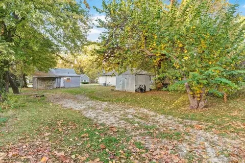 Exterior - 906 E Garfield St, Springfield, MO 65803 photo 1 of 3