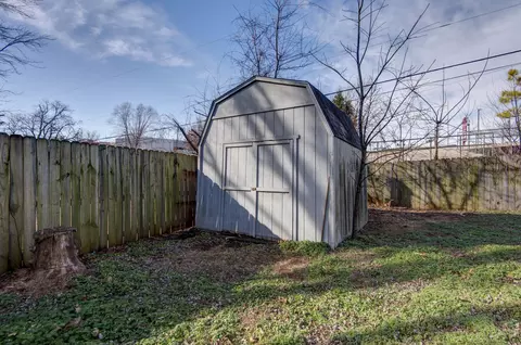 Exterior - 4445 S Robberson Ave, Springfield, MO 65810 photo 5 of 8