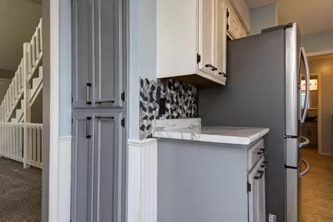 Kitchen - 4445 S Robberson Ave, Springfield, MO 65810 photo 2 of 4