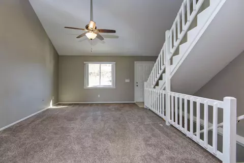 Living - 4445 S Robberson Ave, Springfield, MO 65810 photo 6 of 6