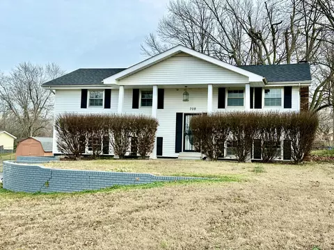 708 S Main St, Willard, MO 65781