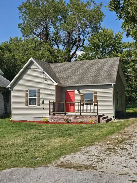 1307 E Locust St, Springfield, MO 65803