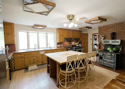 Kitchen - 19429 E State Highway 14, Ava, MO 65608 photo 8 of 9