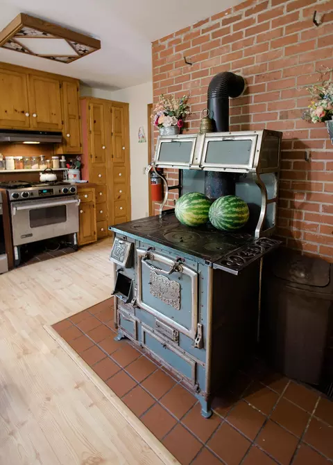 Kitchen - 19429 E State Highway 14, Ava, MO 65608 photo 1 of 9