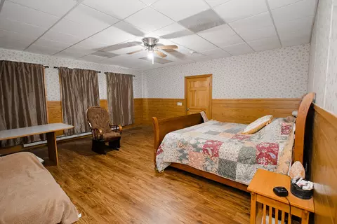 Bedroom - 19429 E State Highway 14, Ava, MO 65608 photo 4 of 7