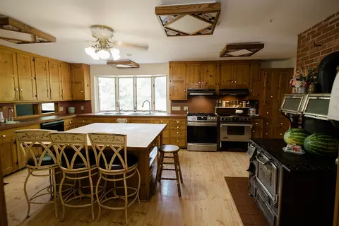 Kitchen - 19429 E State Highway 14, Ava, MO 65608 photo 2 of 9