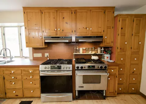 Kitchen - 19429 E State Highway 14, Ava, MO 65608 photo 5 of 9