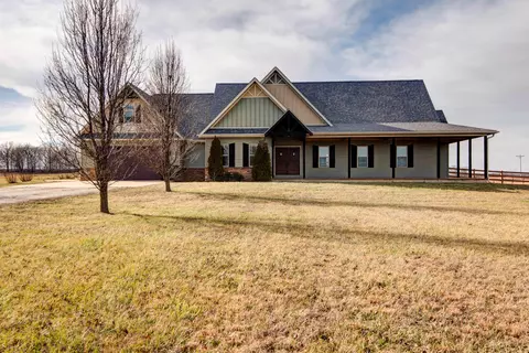 901 Trimble Rd, Seymour, MO 65746
