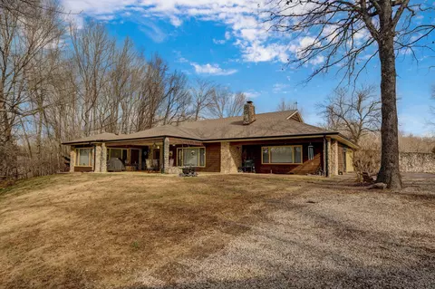 115 Ravenhill Dr, Highlandville, MO 65669