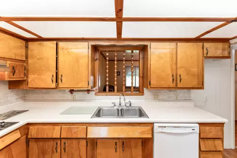 Kitchen - 1719 N Pine St, Nixa, MO 65714 photo 2 of 3