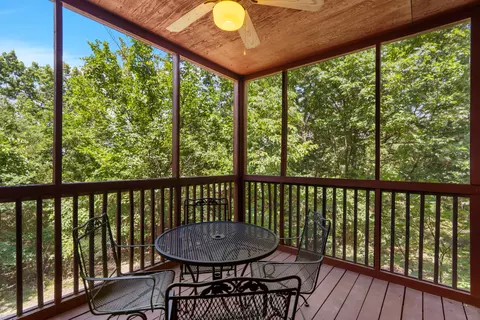 238 Oakridge Rd, Branson, MO 65616