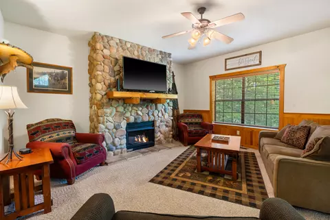 Living - 238 Oakridge Rd, Branson, MO 65616 photo 3 of 3