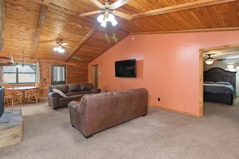 Living - 1288 County Road 334, Tecumseh, MO 65760 photo 1 of 4