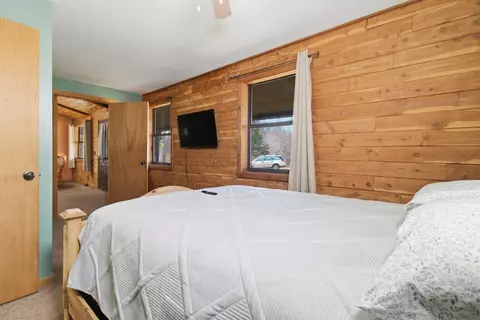 Bedroom - 1288 County Road 334, Tecumseh, MO 65760 photo 4 of 6