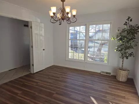 3442 S Rogers Ave, Springfield, MO 65804 photo 8