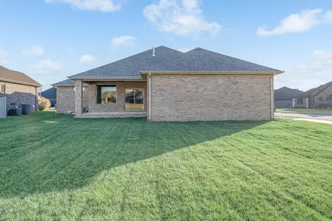 Exterior - 3579 W Cherokee St, Springfield, MO 65807 photo 6 of 7
