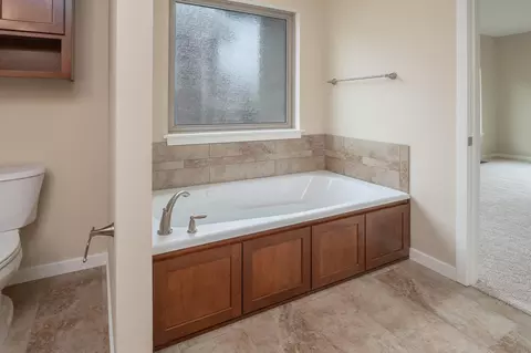 Bath - 3579 W Cherokee St, Springfield, MO 65807 photo 2 of 5