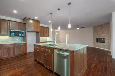 Kitchen - 3579 W Cherokee St, Springfield, MO 65807 photo 2 of 5