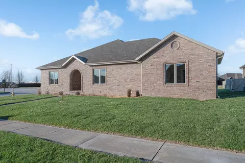 Exterior - 3579 W Cherokee St, Springfield, MO 65807 photo 2 of 7