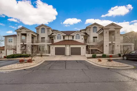 106 Oxford Dr #6-6, Branson, MO 65616