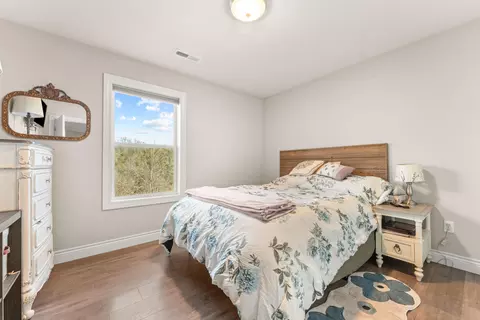 Bedroom - 101 Jury Ln, Branson, MO 65616 photo 2 of 10