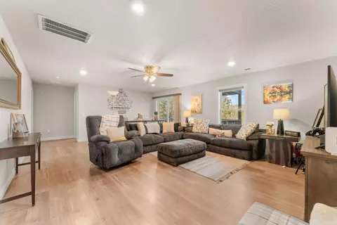 Entry Way - 101 Jury Ln, Branson, MO 65616 photo 1 of 1