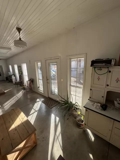 Entry Way - 18674 Farm Road 1045, Exeter, MO 65647 photo 1 of 2