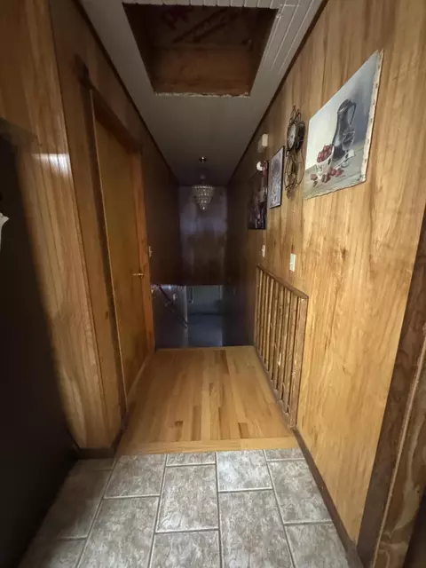 Entry Way - 18674 Farm Road 1045, Exeter, MO 65647 photo 2 of 2