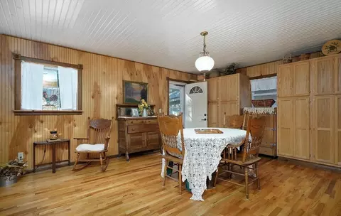 Dining - 18674 Farm Road 1045, Exeter, MO 65647 photo 2 of 2