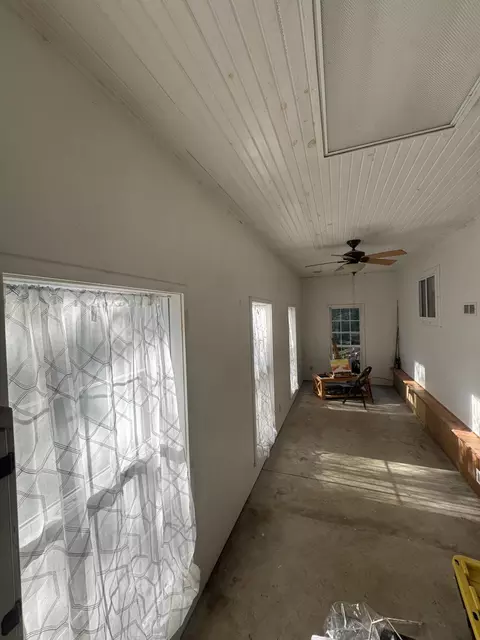 Exterior - 18674 Farm Road 1045, Exeter, MO 65647 photo 3 of 10