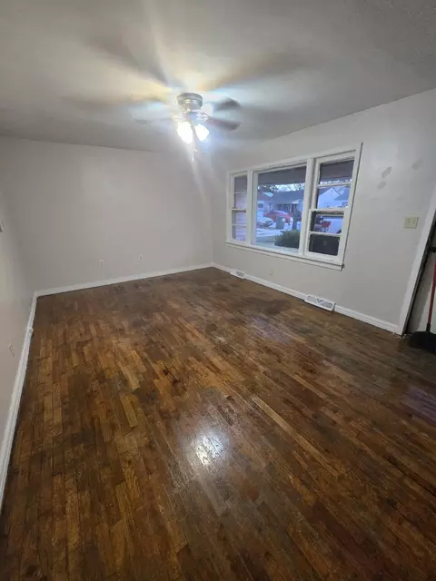 Living - 3236 W Madison St, Springfield, MO 65802 photo 4 of 4