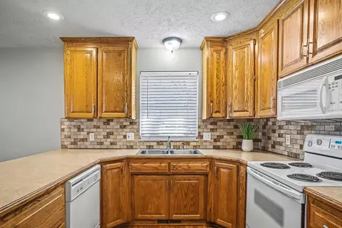 306 S Ellen St, Nixa, MO 65714 photo 14