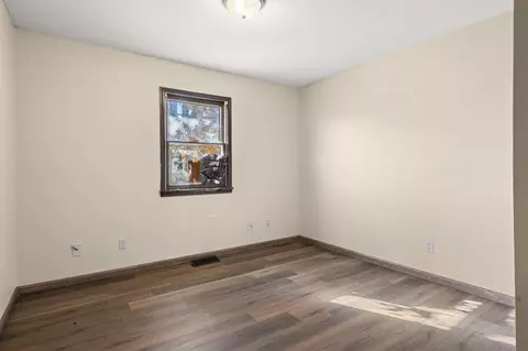 Bedroom - 1154 State Hwy 76, Branson, MO 65616 photo 2 of 13