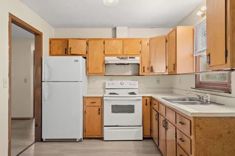 Kitchen - 1156 State Hwy 76, Branson, MO 65616 photo 3 of 5