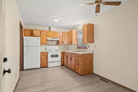 Kitchen - 1156 State Hwy 76, Branson, MO 65616 photo 5 of 5