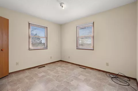 Bedroom - 1156 State Hwy 76, Branson, MO 65616 photo 2 of 6