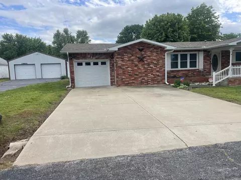 Exterior - 310 E Carnes St, Wheaton, MO 64874 photo 2 of 8