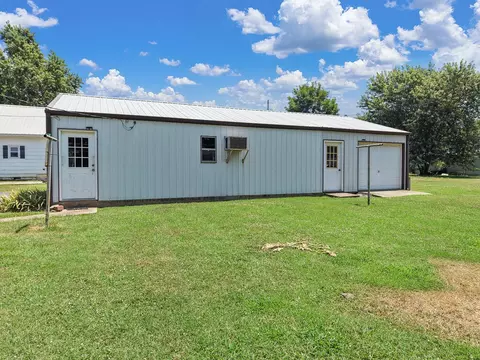 Exterior - 310 E Carnes St, Wheaton, MO 64874 photo 4 of 5