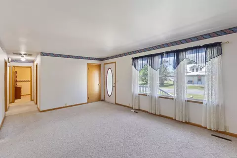 Living - 310 E Carnes St, Wheaton, MO 64874 photo 2 of 5